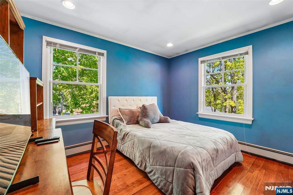 4 Bedroom Single Family Home/House's Image 21
