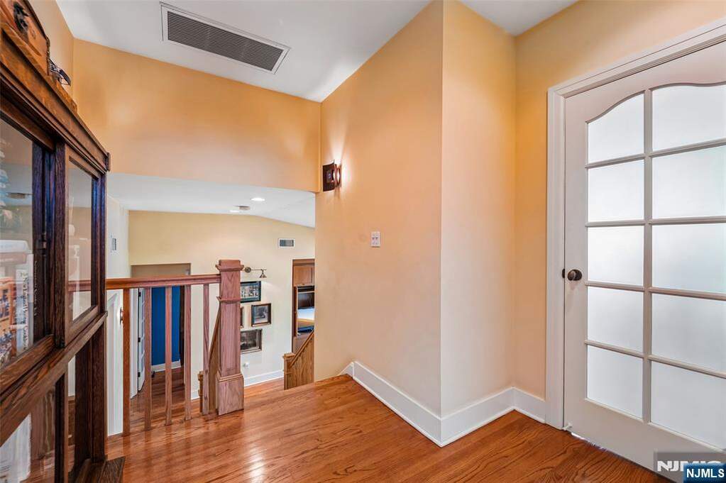4 Bedroom Single Family Home/House's Image 22