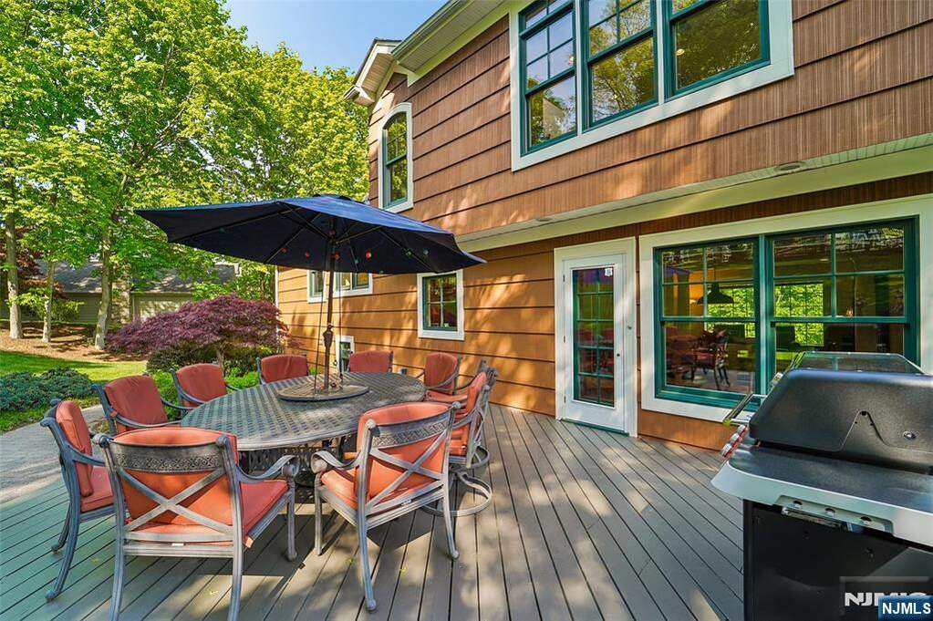 4 Bedroom Single Family Home/House's Image 30