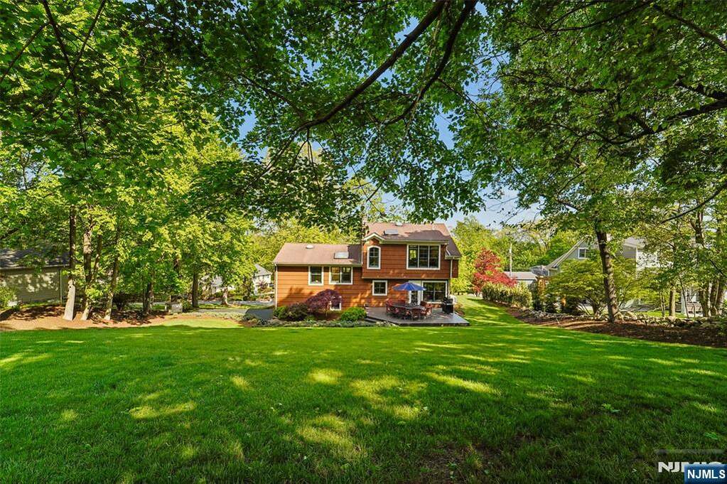 4 Bedroom Single Family Home/House's Image 31