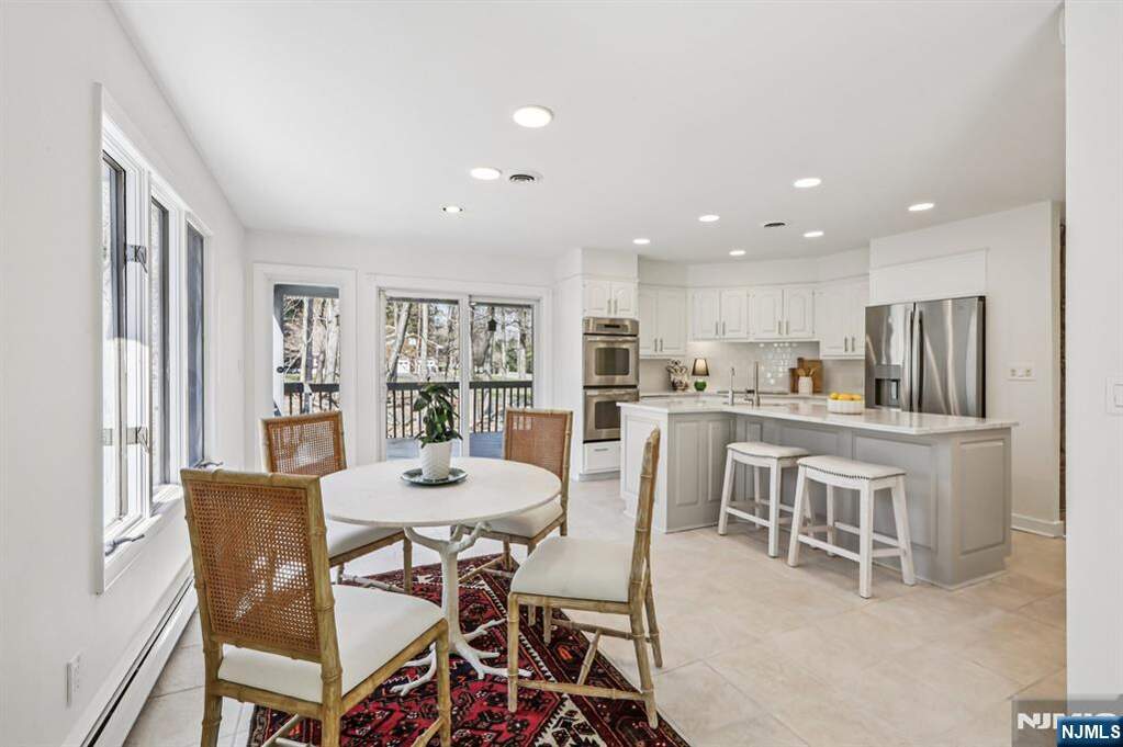 4 Bedroom Single Family Home/House's Image 10