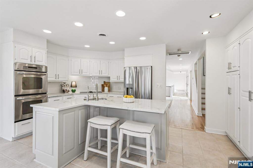 4 Bedroom Single Family Home/House's Image 11