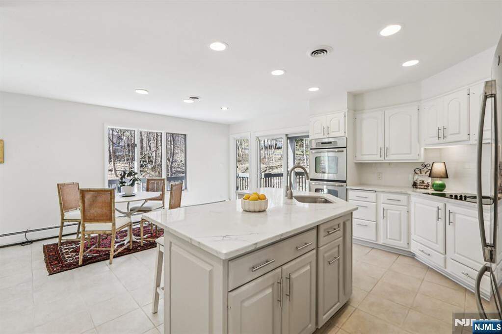 4 Bedroom Single Family Home/House's Image 13