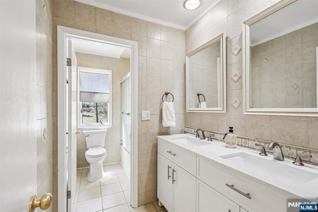 4 Bedroom Single Family Home/House's Image 29