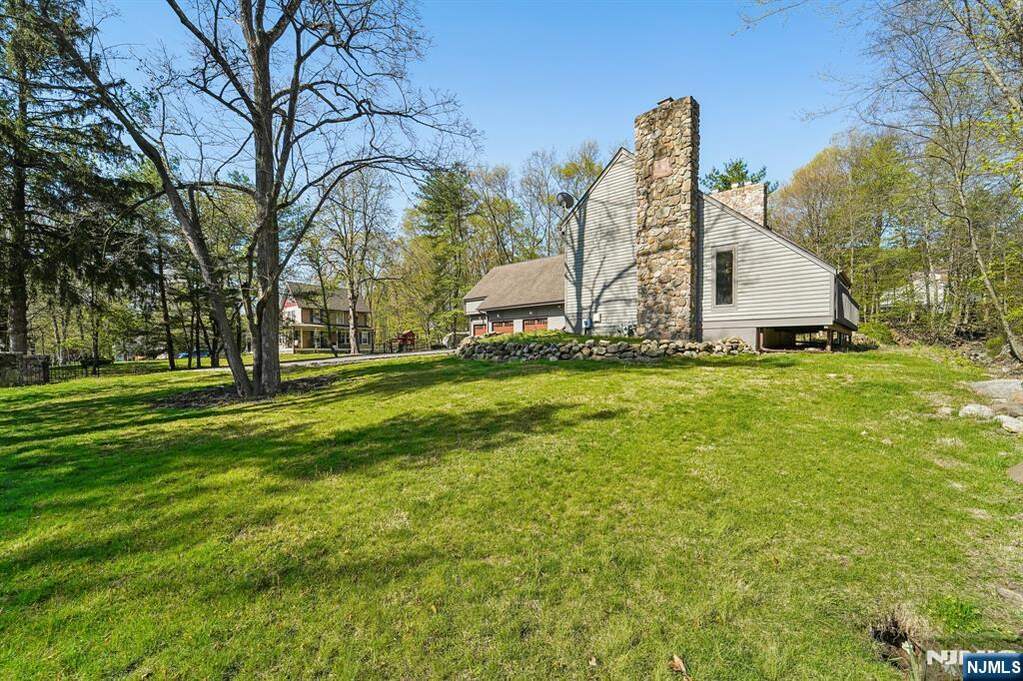 4 Bedroom Single Family Home/House's Image 36
