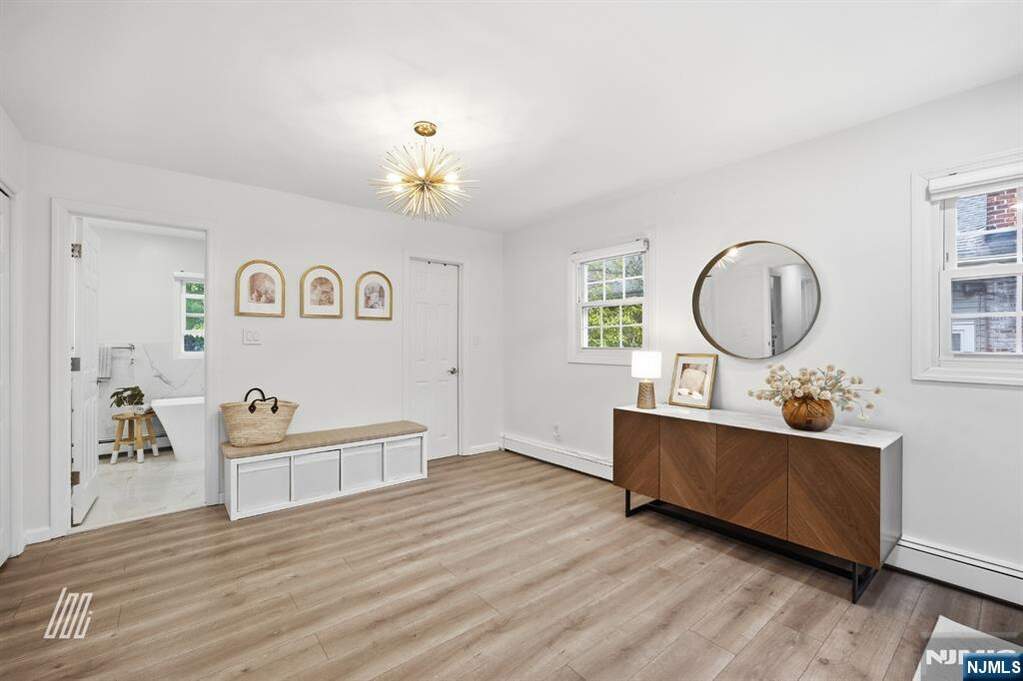 3 Bedroom Single Family Home/House's Image 14