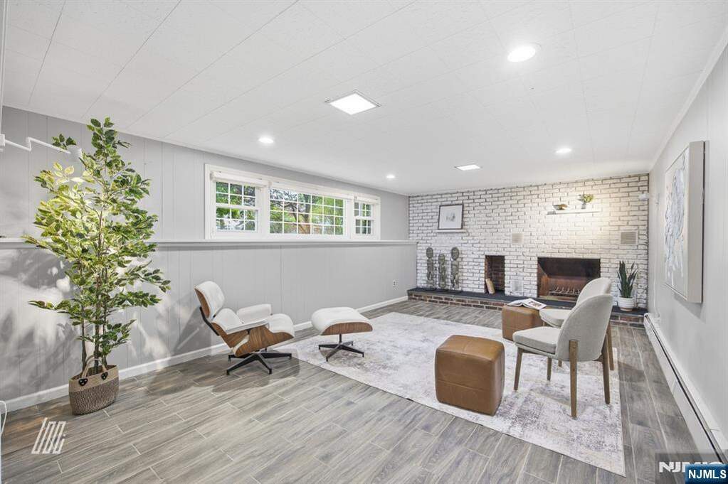 3 Bedroom Single Family Home/House's Image 22