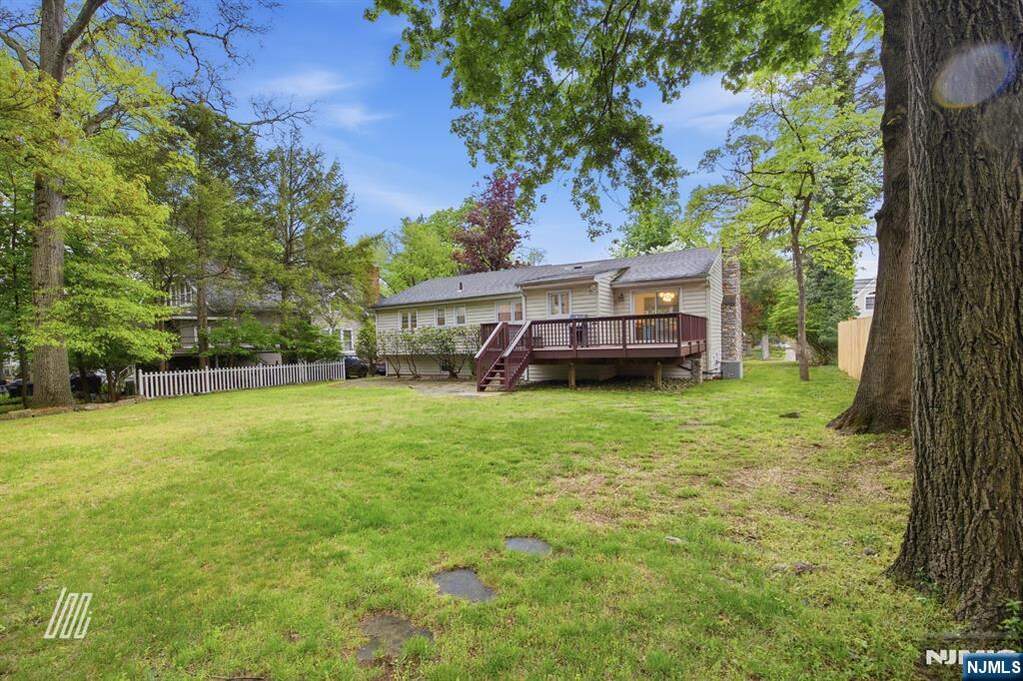 3 Bedroom Single Family Home/House's Image 28