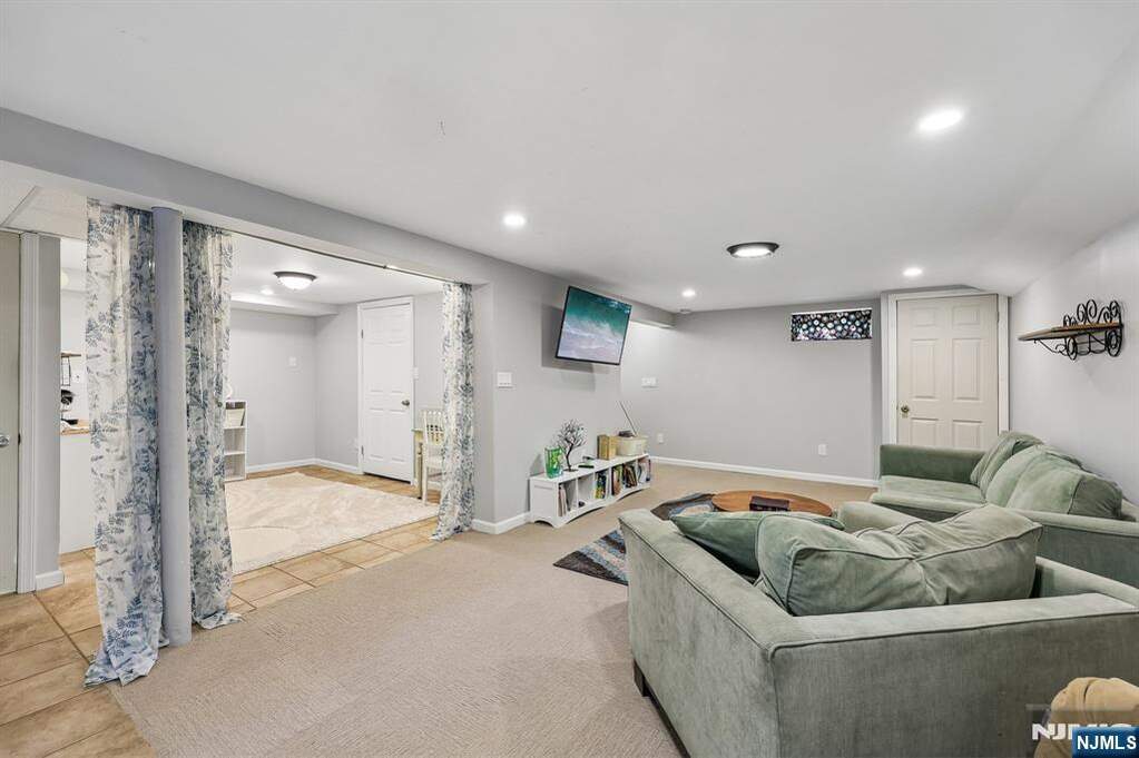 3 Bedroom Single Family Home/House's Image 19