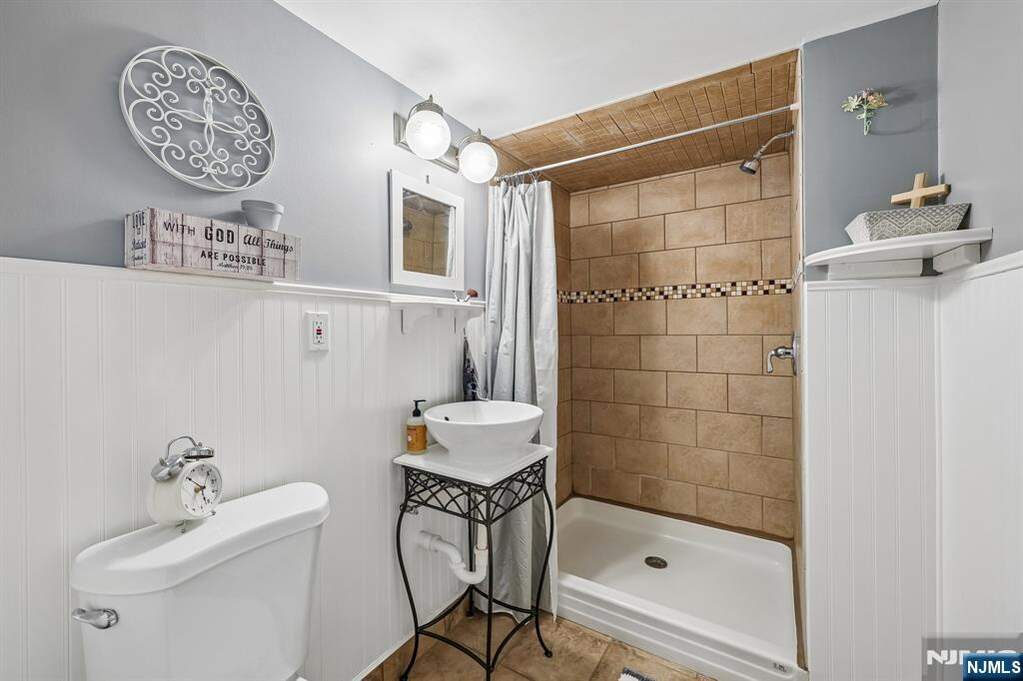 3 Bedroom Single Family Home/House's Image 22