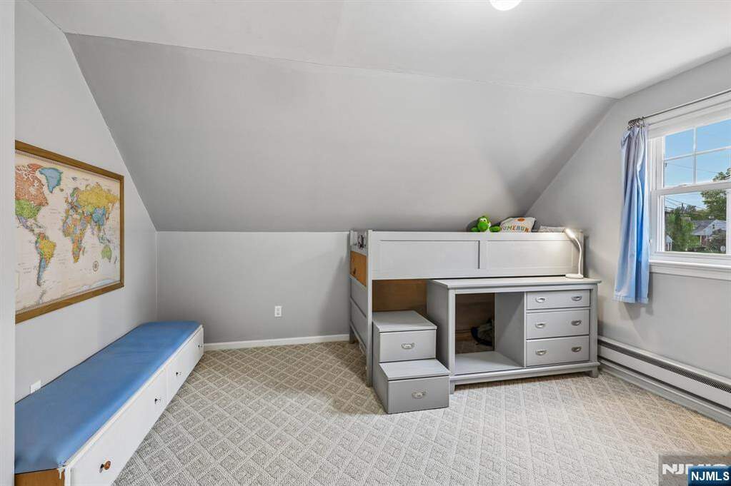 3 Bedroom Single Family Home/House's Image 23
