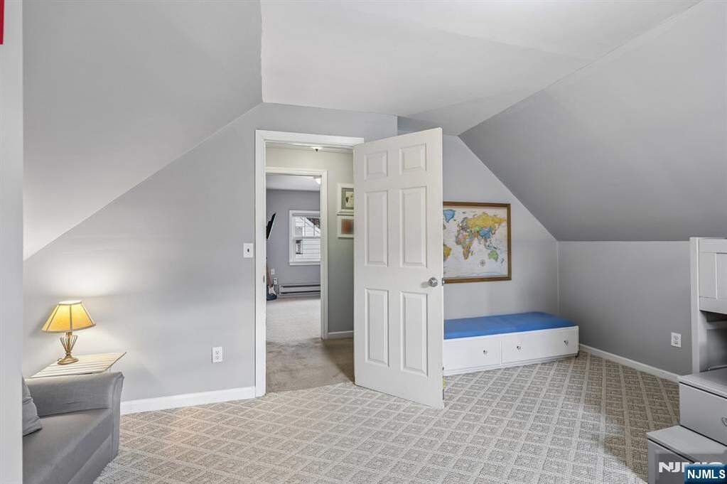 3 Bedroom Single Family Home/House's Image 25