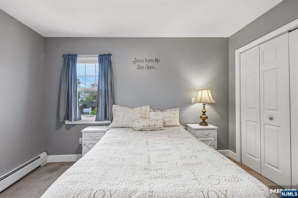 3 Bedroom Single Family Home/House's Image 28