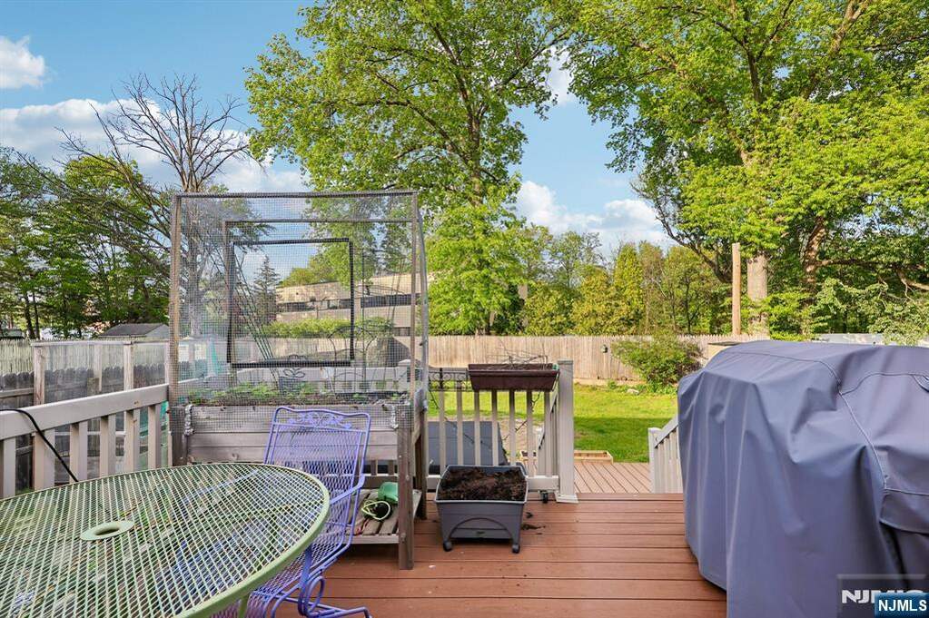 3 Bedroom Single Family Home/House's Image 32