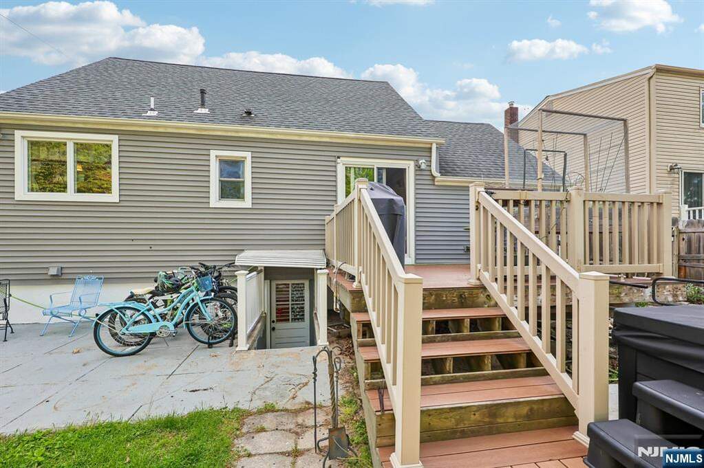 3 Bedroom Single Family Home/House's Image 35