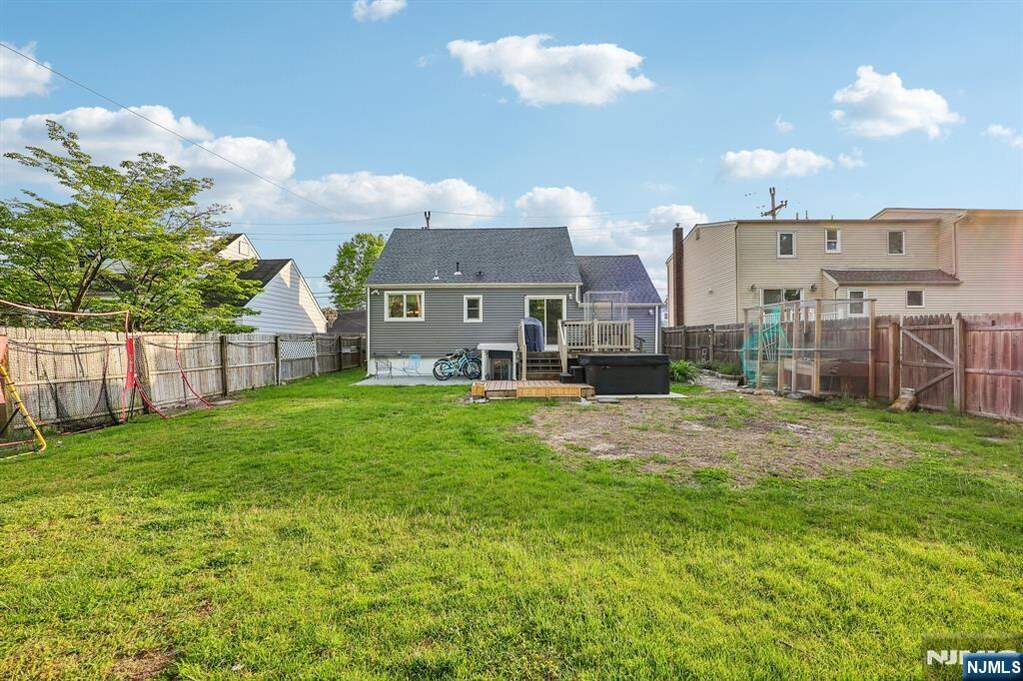 3 Bedroom Single Family Home/House's Image 36