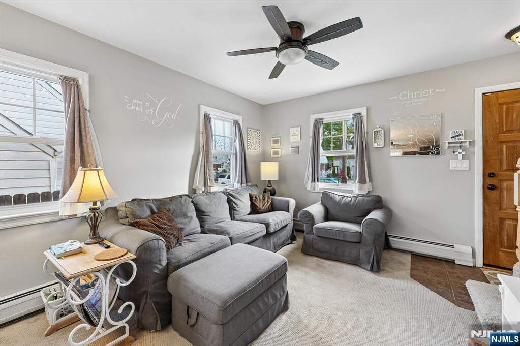 3 Bedroom Single Family Home/House's Image 5