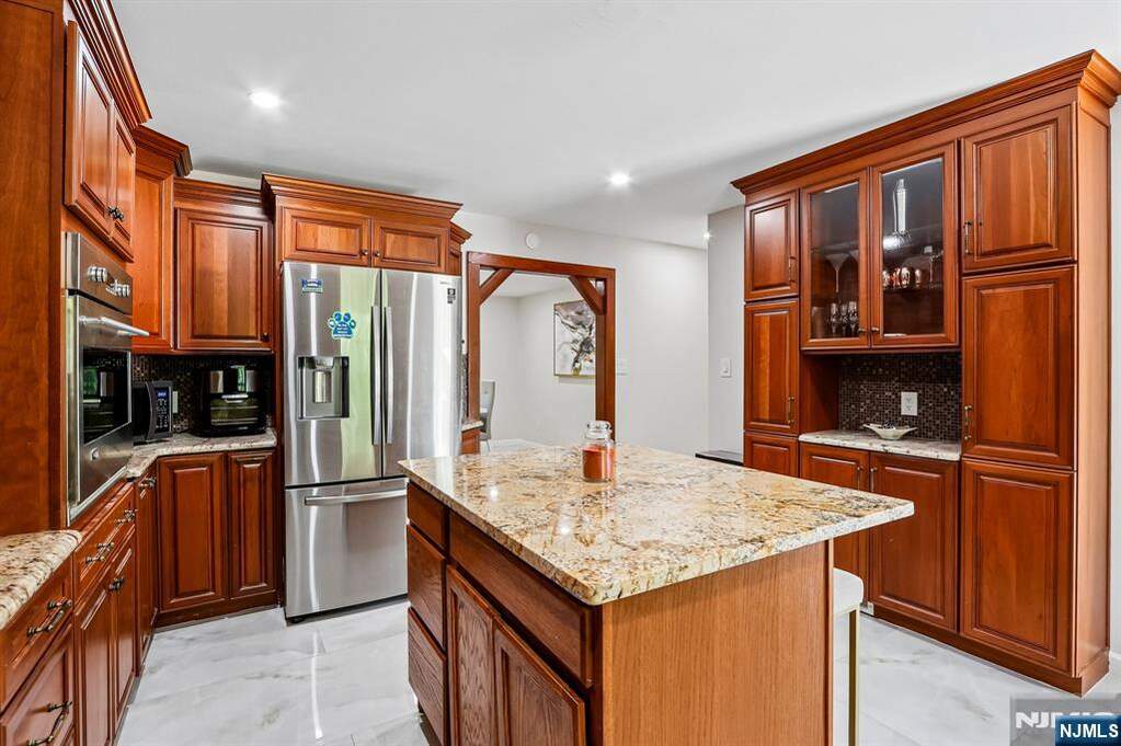 4 Bedroom Single Family Home/House's Image 12