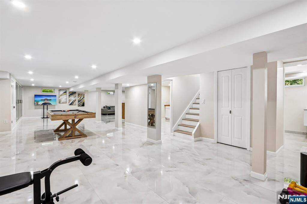 4 Bedroom Single Family Home/House's Image 24