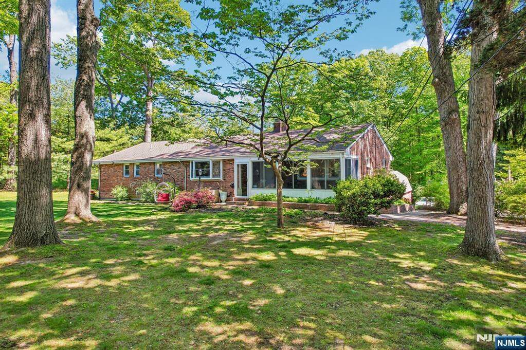 4 Bedroom Single Family Home/House's Image 42
