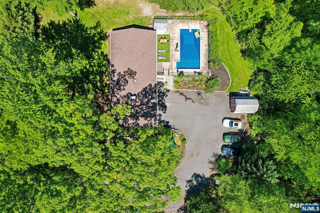 4 Bedroom Single Family Home/House's Image 45