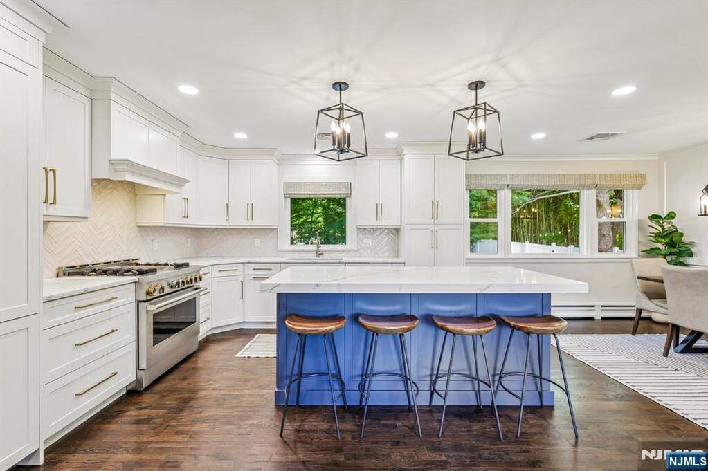 4 Bedroom Single Family Home/House's Image 11