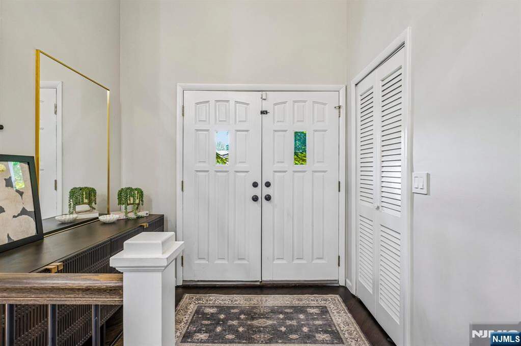 4 Bedroom Single Family Home/House's Image 3