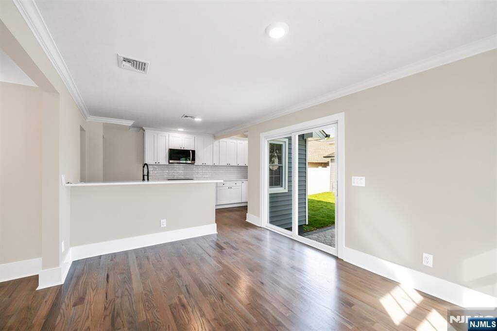 3 Bedroom Single Family Home/House's Image 13