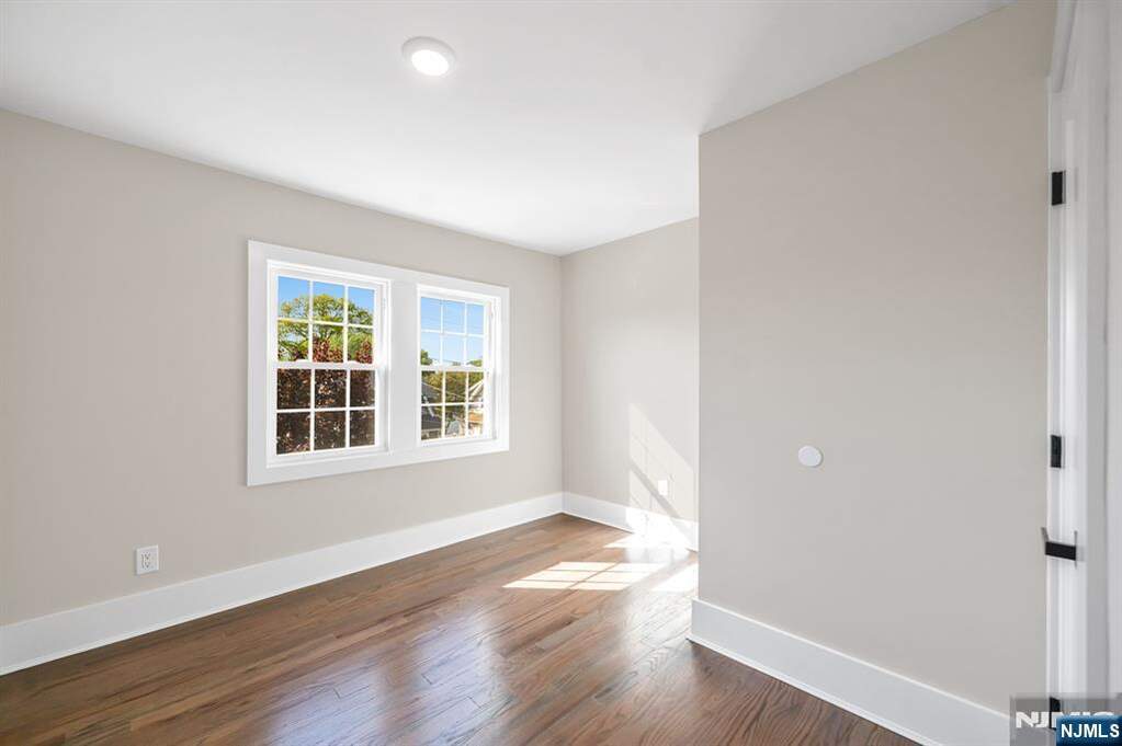 3 Bedroom Single Family Home/House's Image 21
