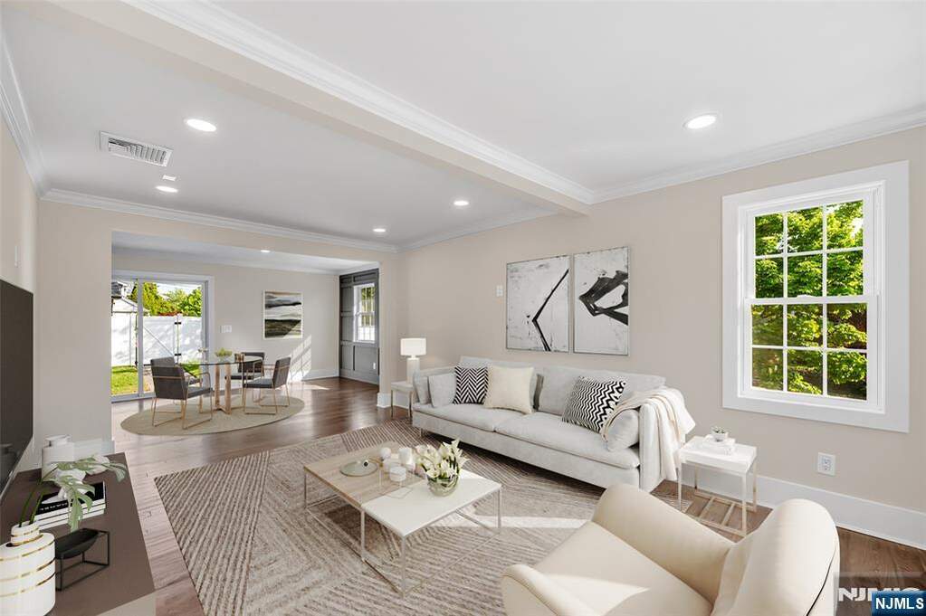 3 Bedroom Single Family Home/House's Image 3