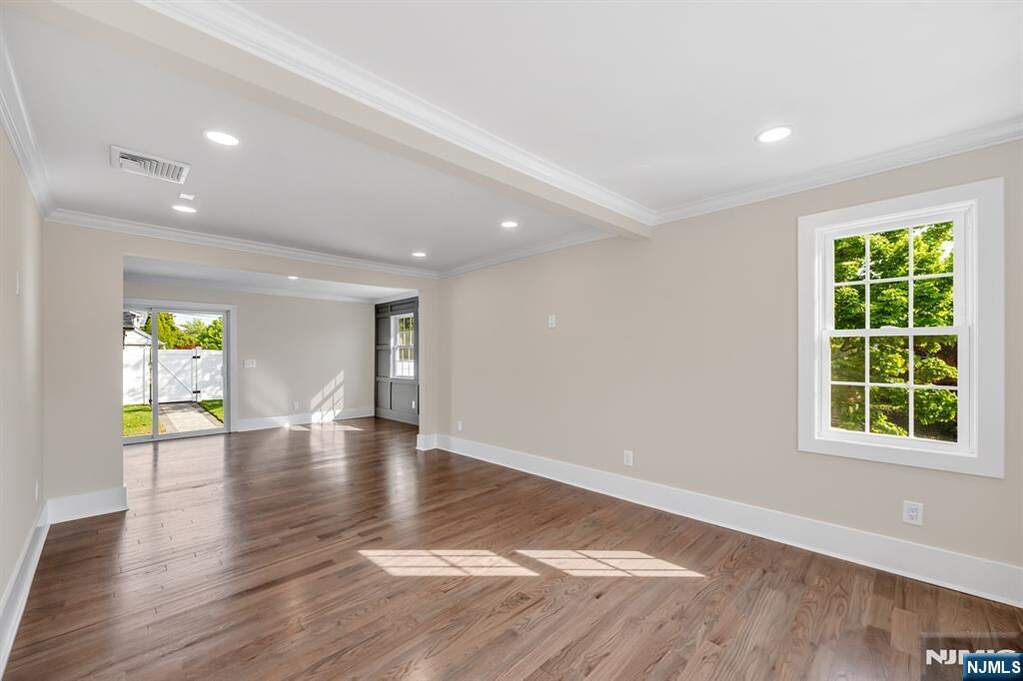 3 Bedroom Single Family Home/House's Image 4