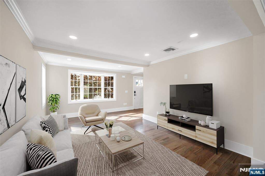 3 Bedroom Single Family Home/House's Image 5