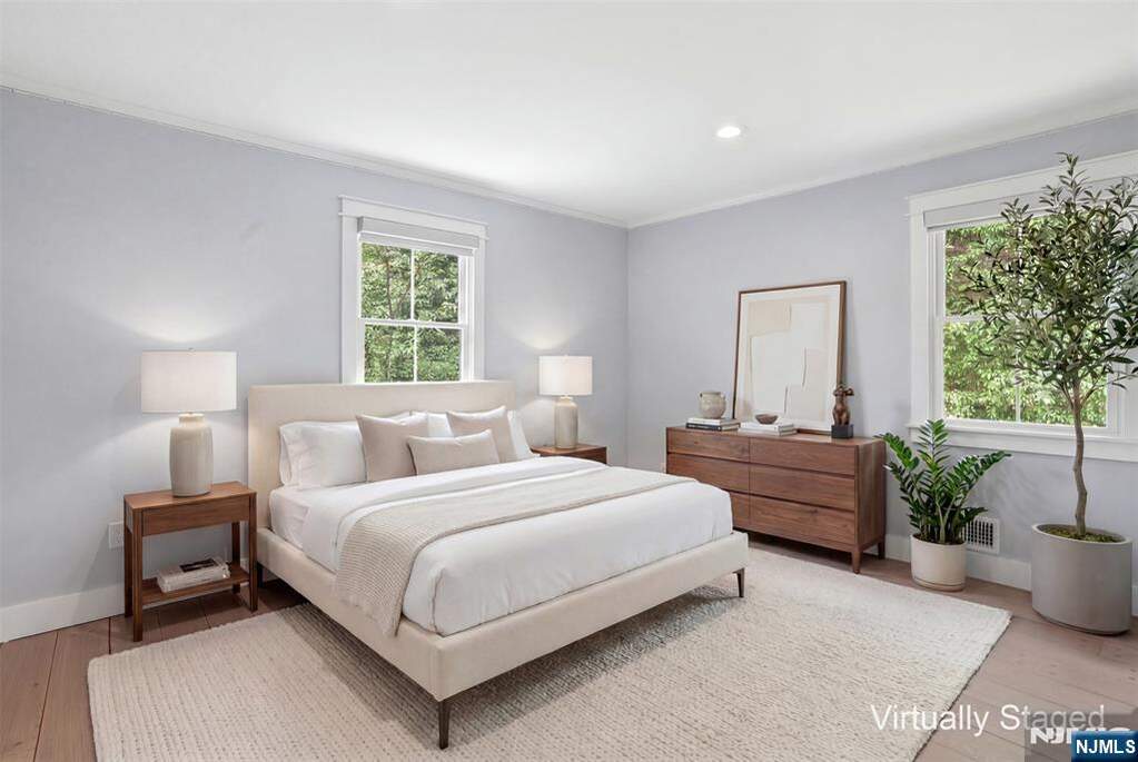 5 Bedroom Single Family Home/House's Image 17
