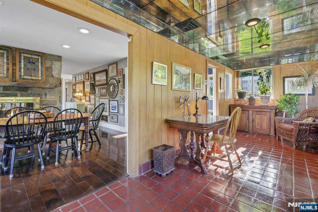 4 Bedroom Single Family Home/House's Image 12