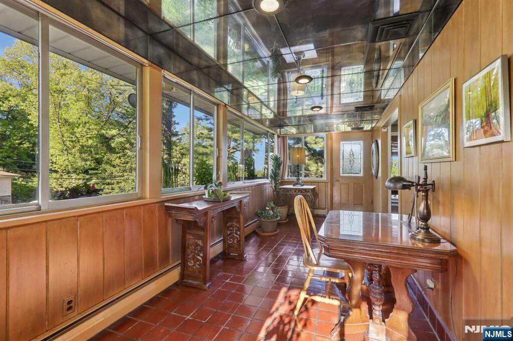 4 Bedroom Single Family Home/House's Image 13