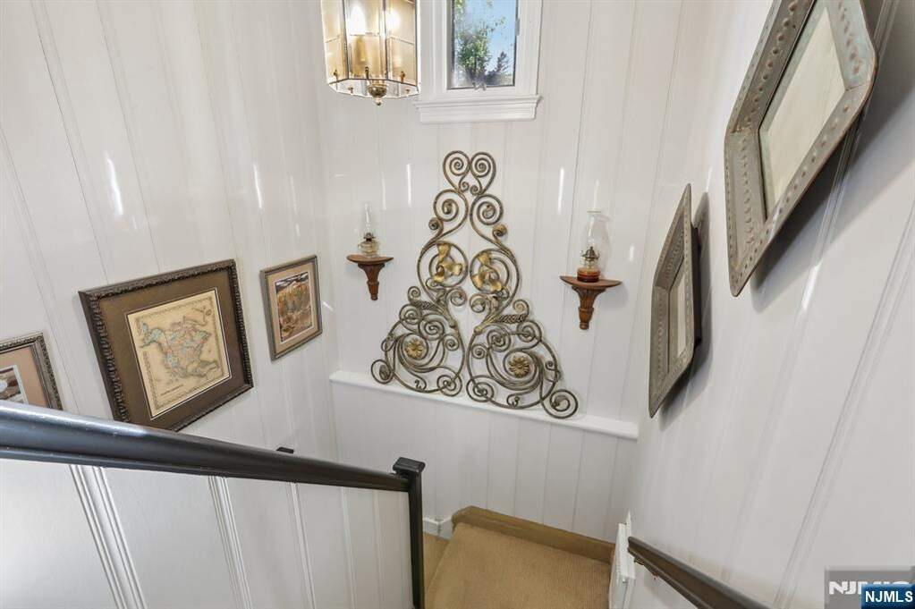 4 Bedroom Single Family Home/House's Image 20
