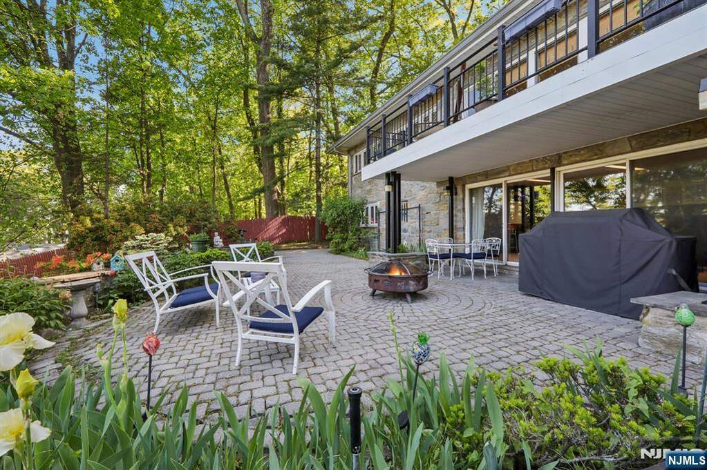 4 Bedroom Single Family Home/House's Image 31