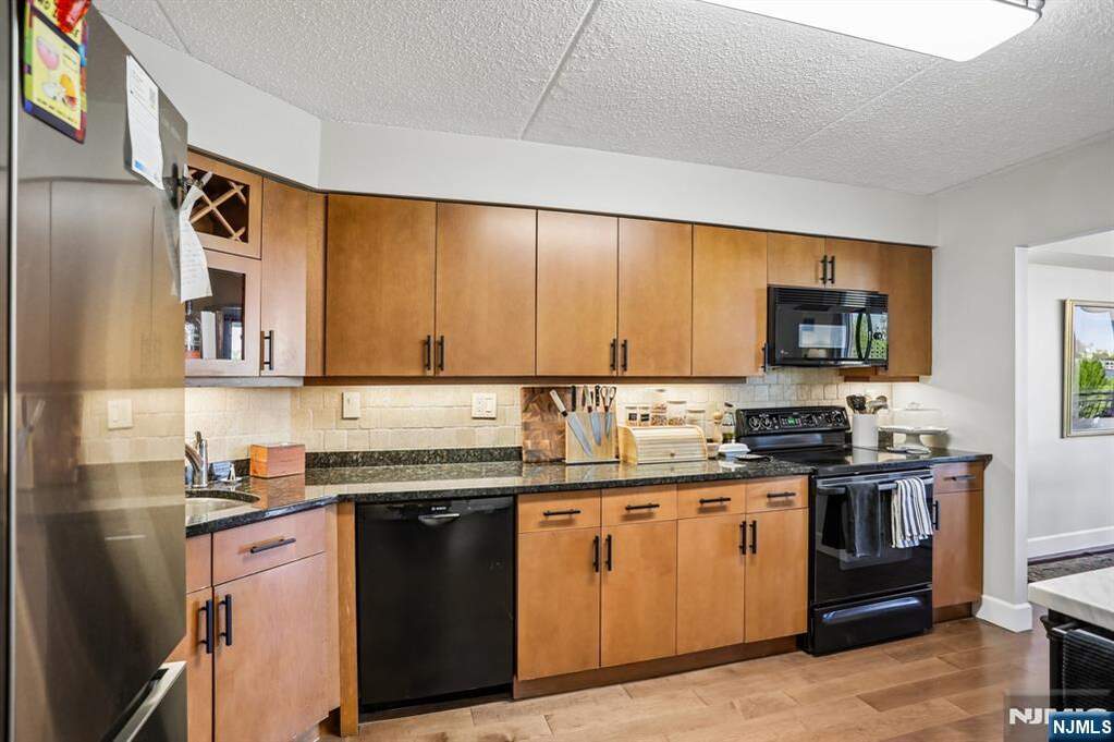 2 Bedroom Apartment/Flat's Image 6