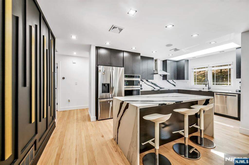 3 Bedroom Single Family Home/House's Image 9