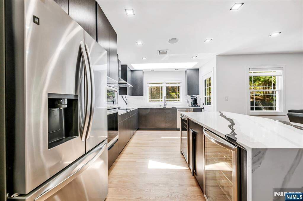 3 Bedroom Single Family Home/House's Image 11