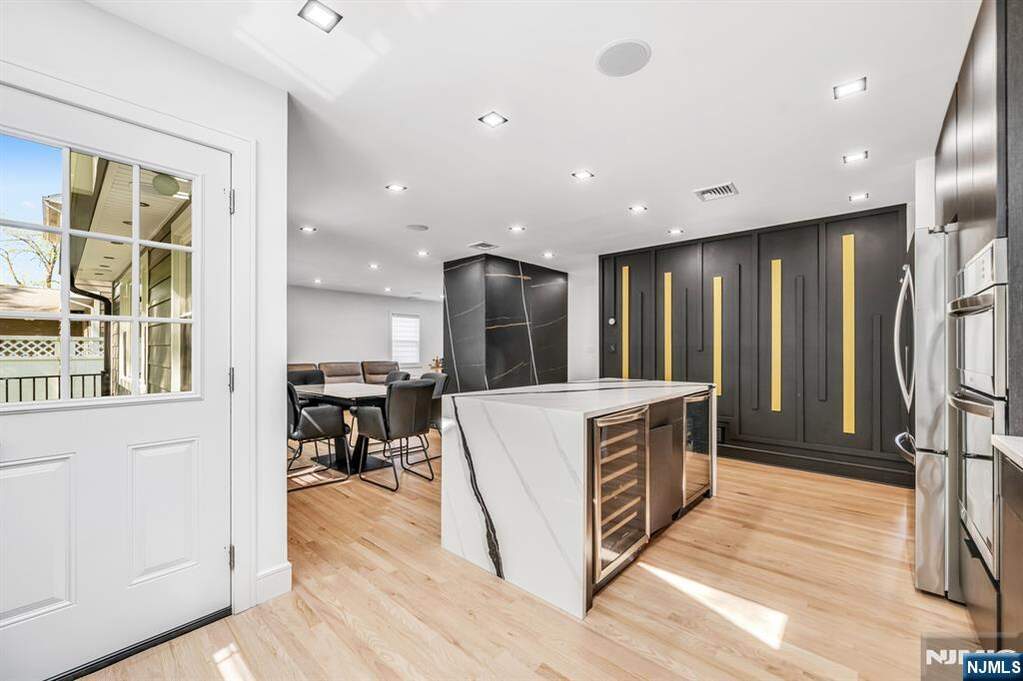 3 Bedroom Single Family Home/House's Image 12