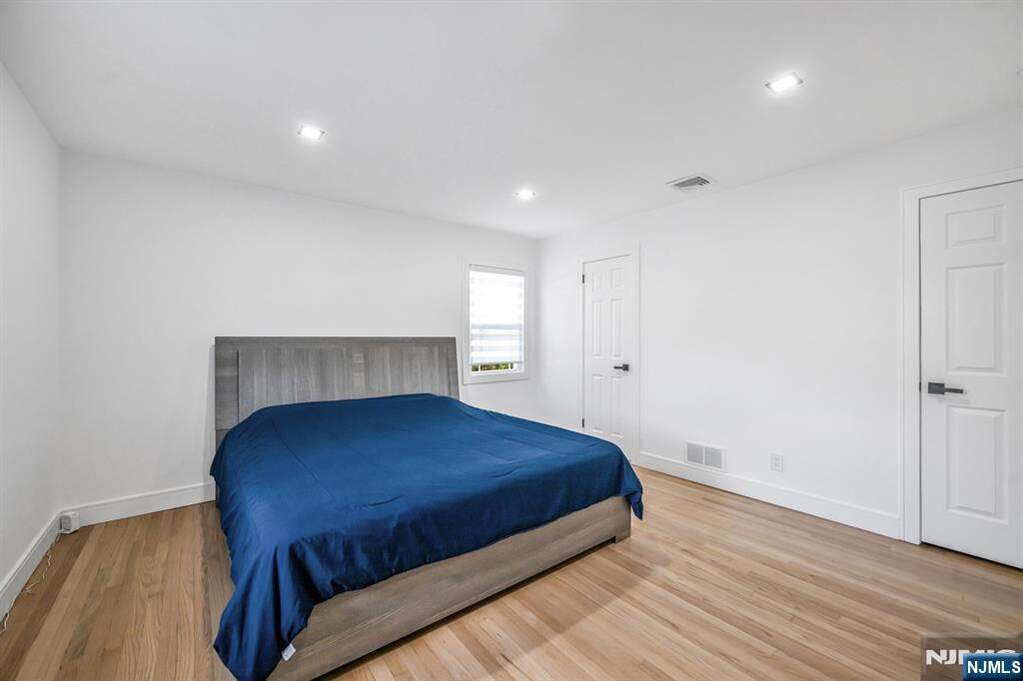 3 Bedroom Single Family Home/House's Image 17