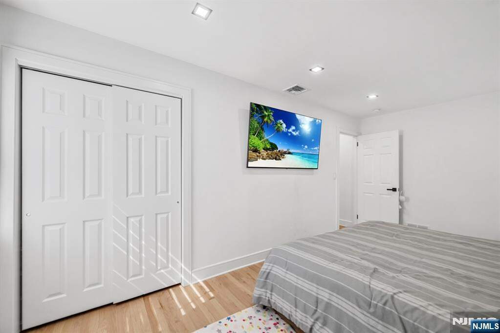 3 Bedroom Single Family Home/House's Image 23