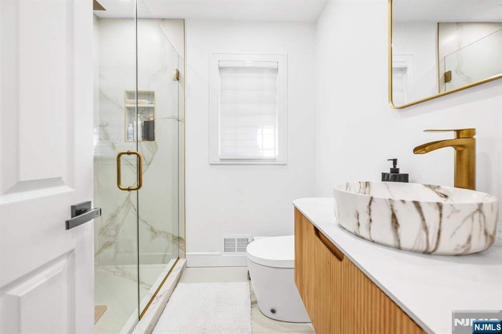 3 Bedroom Single Family Home/House's Image 26