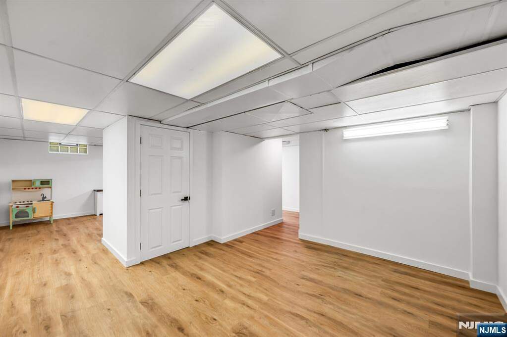 3 Bedroom Single Family Home/House's Image 29