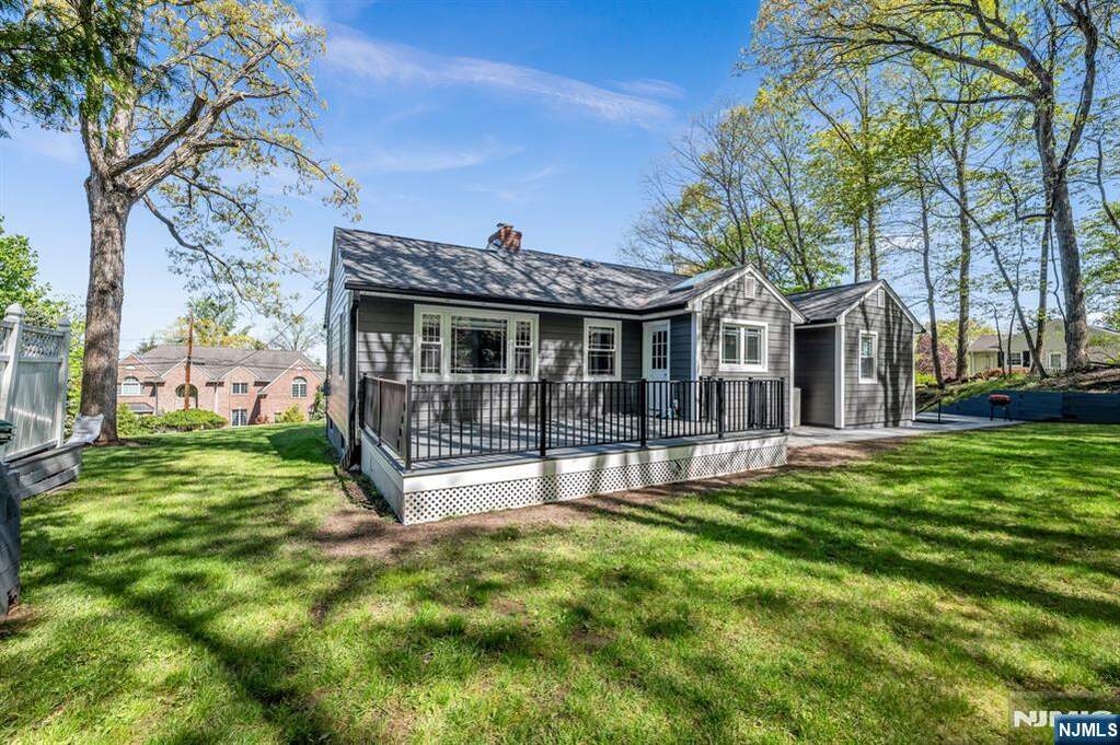 3 Bedroom Single Family Home/House's Image 34
