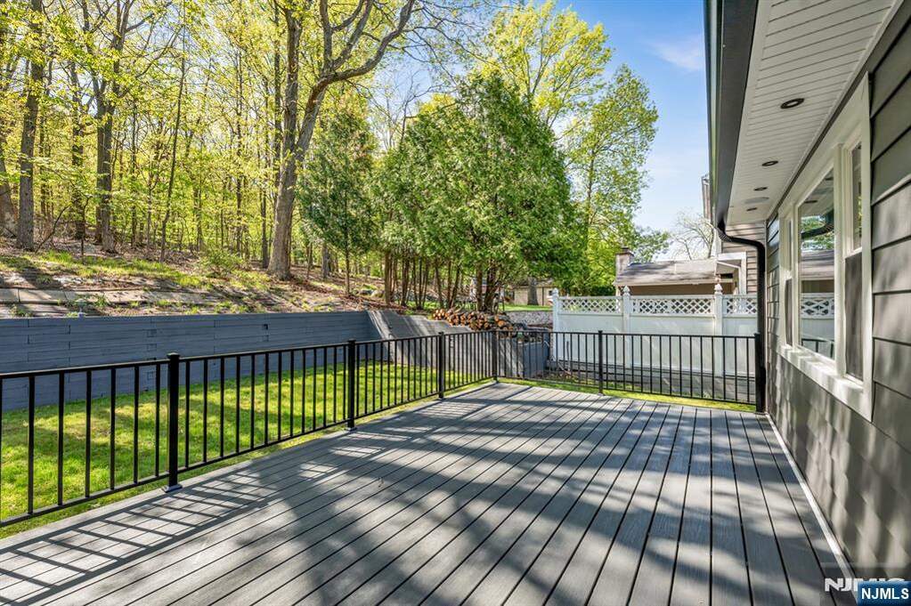 3 Bedroom Single Family Home/House's Image 35
