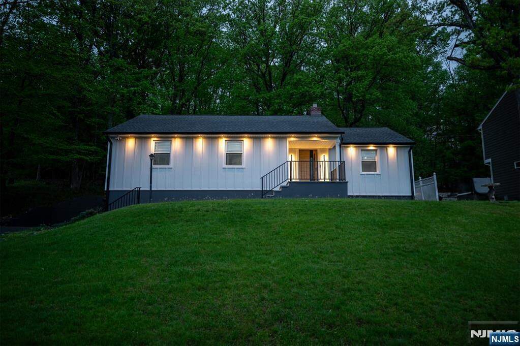 3 Bedroom Single Family Home/House's Image 41