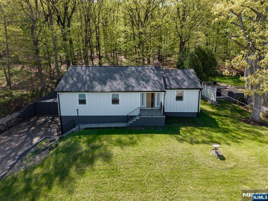 3 Bedroom Single Family Home/House's Image 42