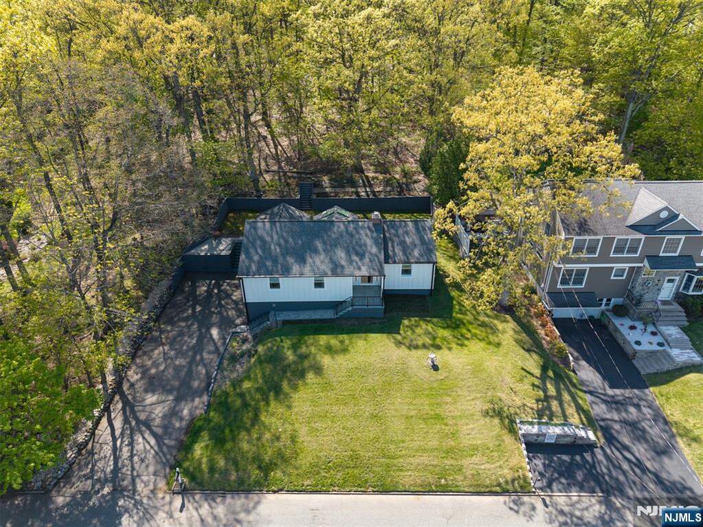 3 Bedroom Single Family Home/House's Image 46